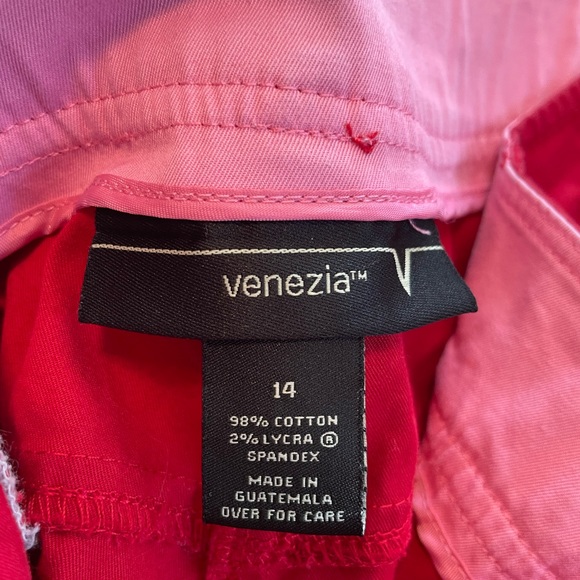 Venezia Cropped Red Pants - Picture 5 of 6